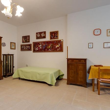 Casa Vacanze Maria 博萨 外观 照片