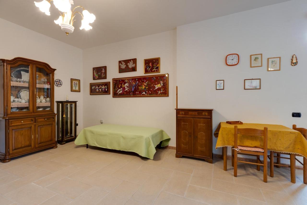Casa Vacanze Maria 博萨 外观 照片
