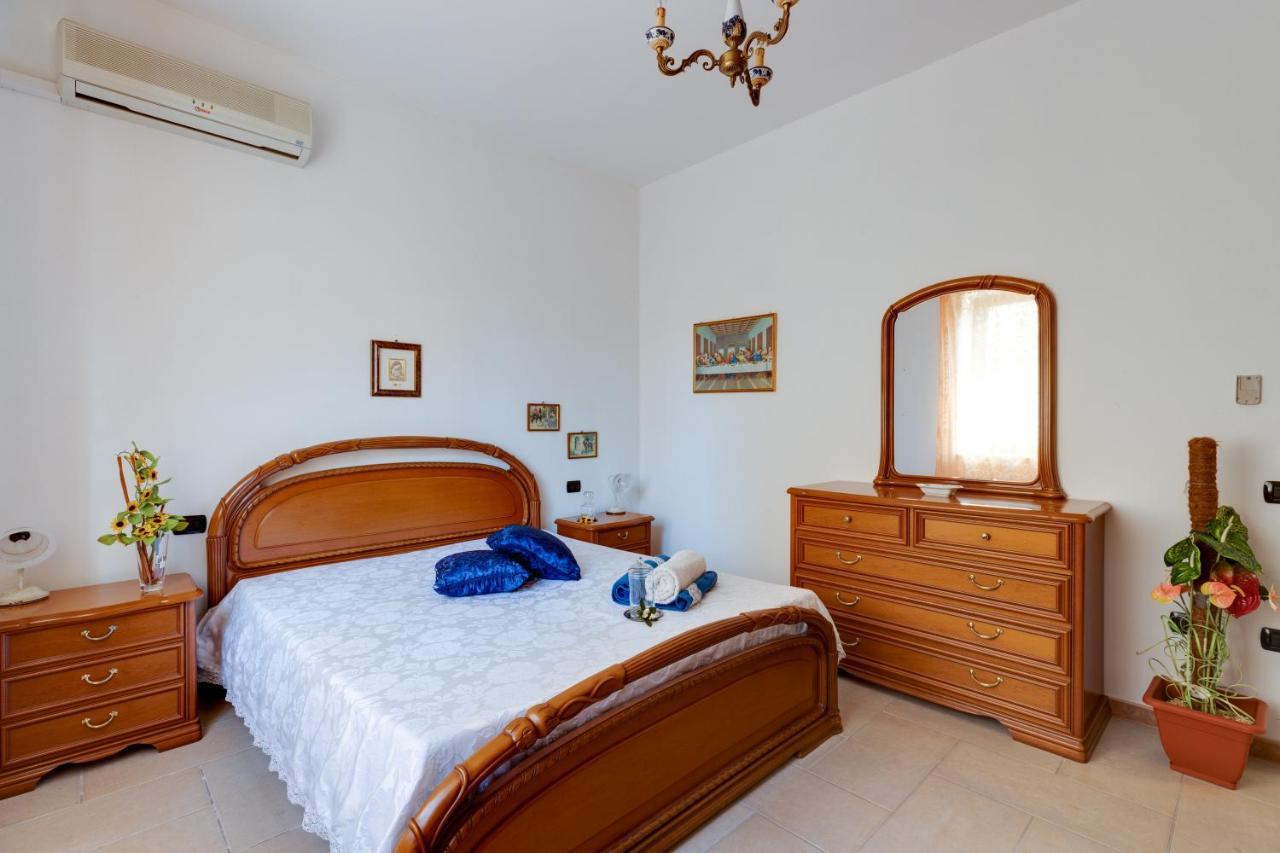 Casa Vacanze Maria 博萨 外观 照片