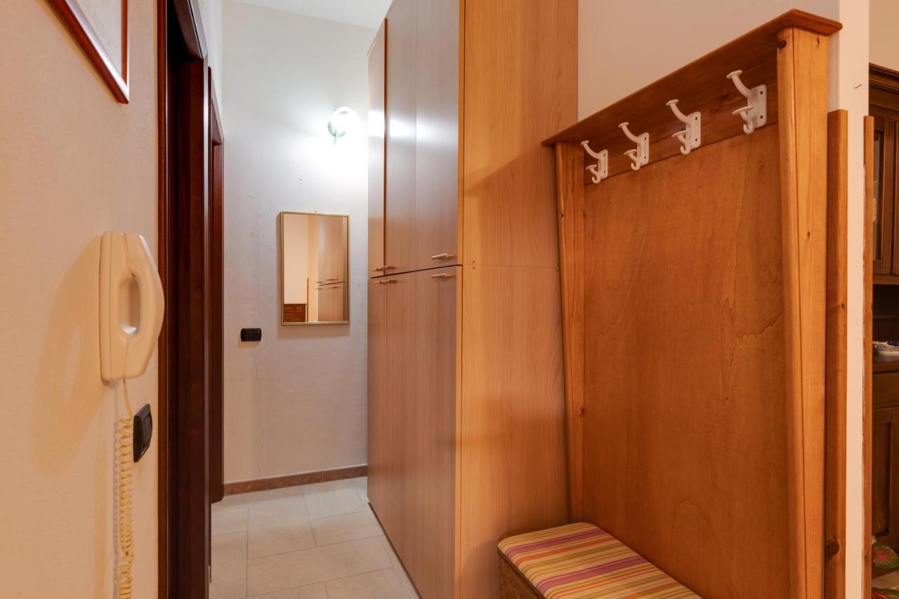 Casa Vacanze Maria 博萨 外观 照片