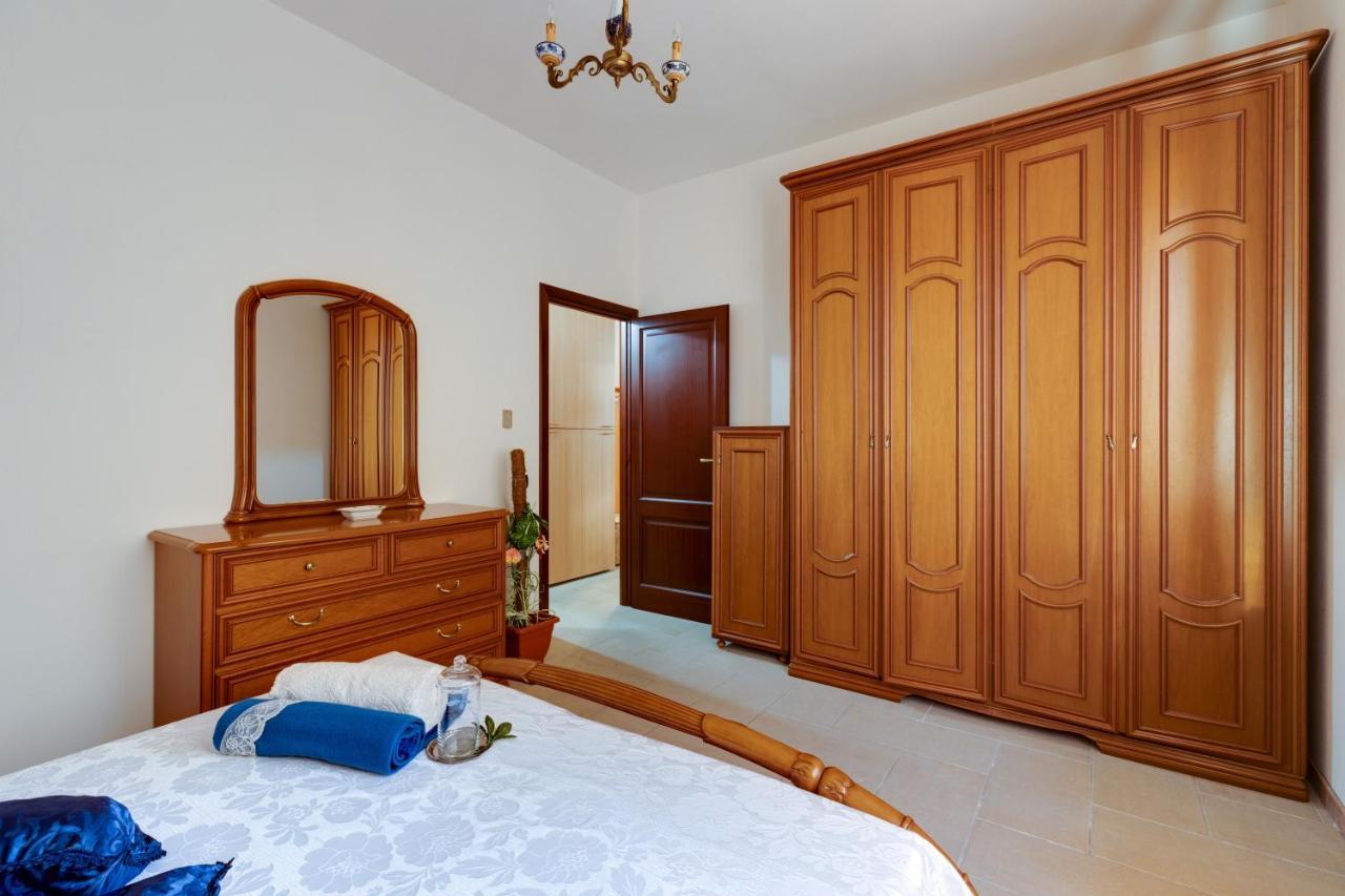 Casa Vacanze Maria 博萨 外观 照片
