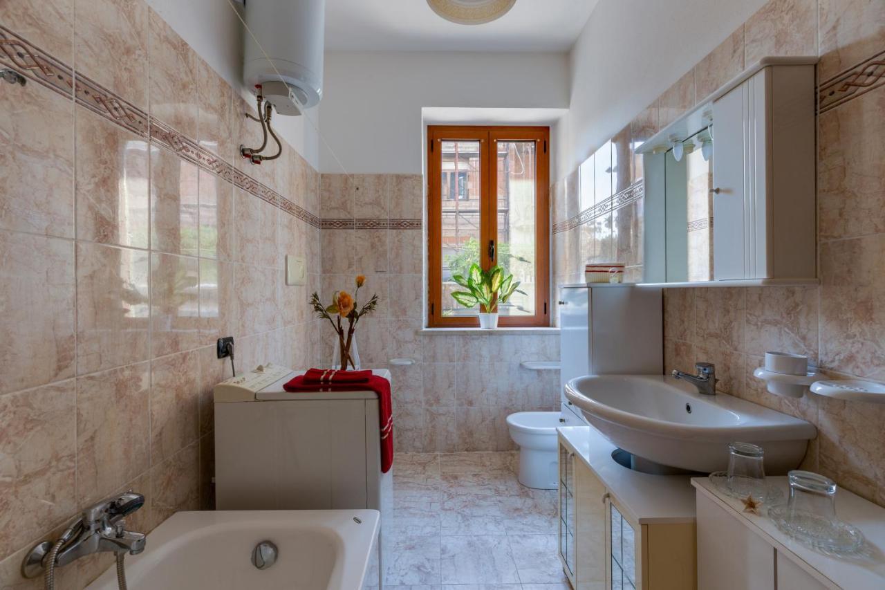 Casa Vacanze Maria 博萨 外观 照片
